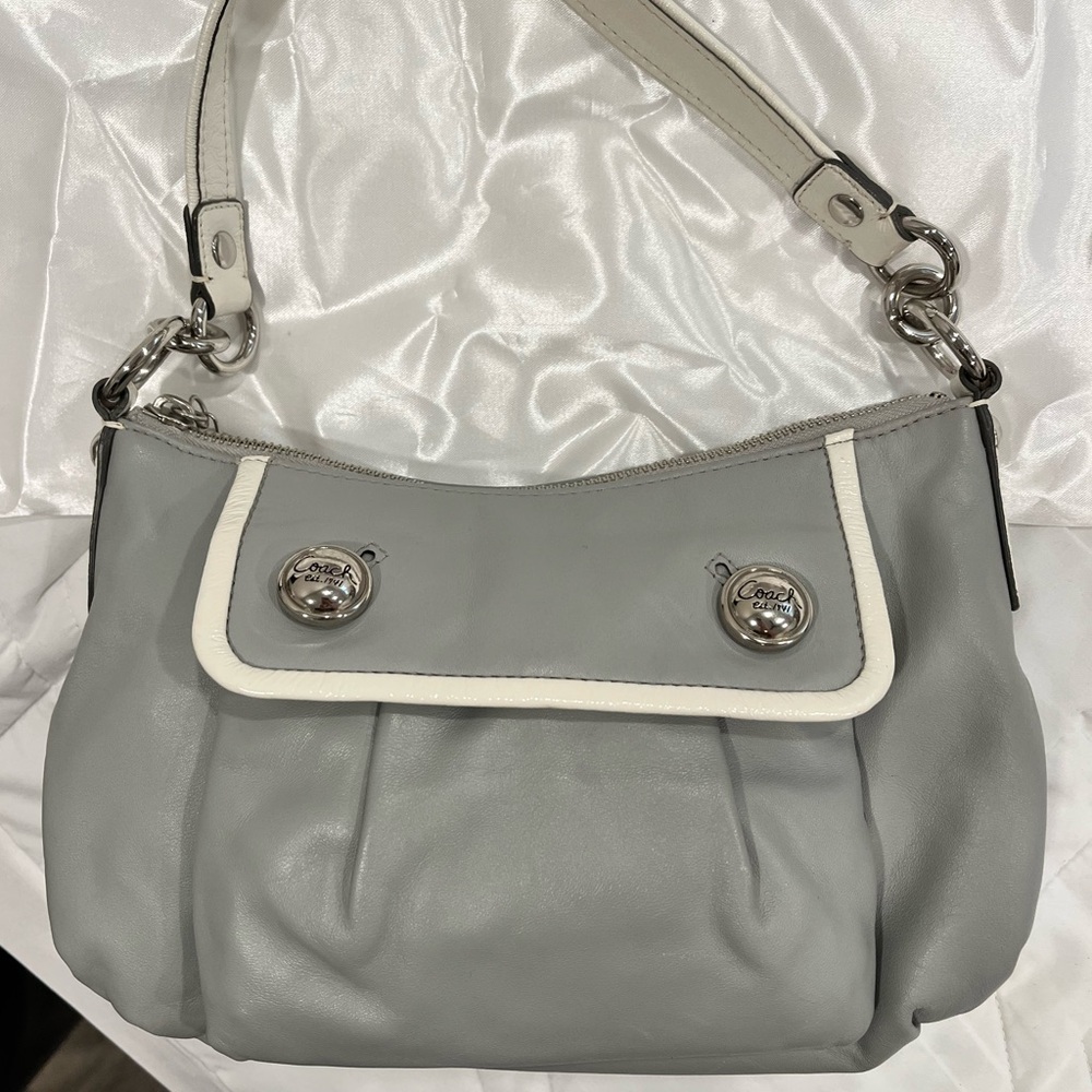 COACH POPPY GROOVY Grey and White Leather Purse - Picture 2 of 15